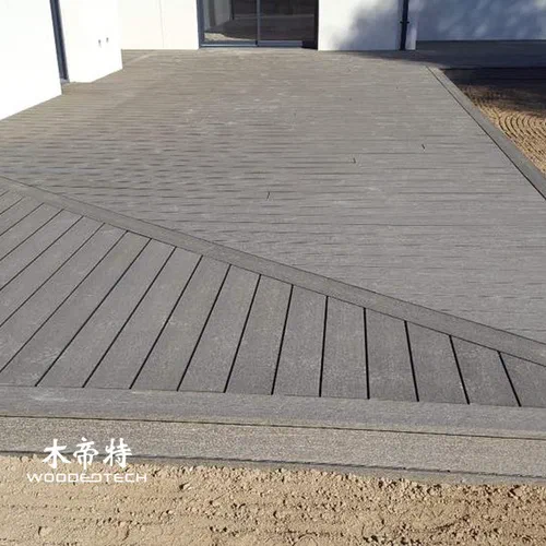WPC Decks per progetti residenziali commerciali e paesaggistici all'aperto