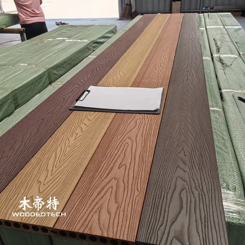 Decalcomanie e texture in rilievo personalizzate per tavole composite premium