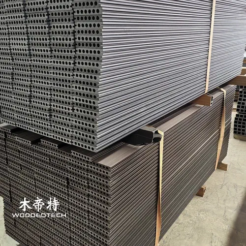 Tavole di decking resistenti alle intemperie pesanti per l'uso di tutte le stagioni
