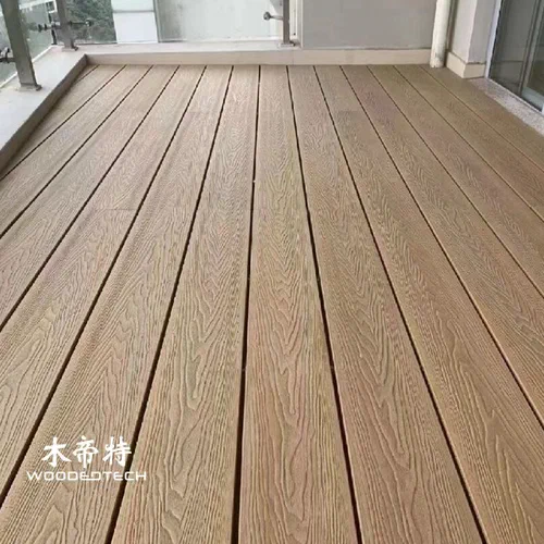 Pavimento composito in plastica in legno ad alte prestazioni per gli esterni moderni