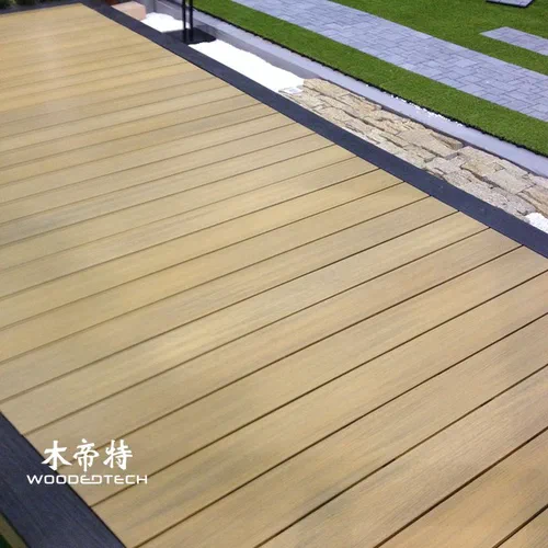 La terrasse en bois en plastique à vendre offre des options de revêtement de sol extérieur abordables et pratiques pour les acheteurs mondiaux