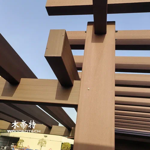 8ft Composite Decking Boards oferują dogodne rozmiary dla budynków mieszkalnych projektów podłóg zewnętrznych