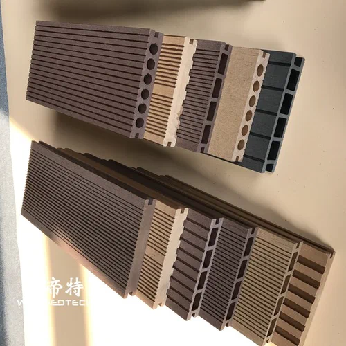 Standard di qualità di decking composito premium e criteri di test
