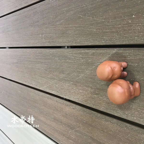 พื้นระเบียงคอมโพสิตโครงสร้าง 2 x 4 โปรไฟล์สําหรับการก่อสร้างกลางแจ้ง