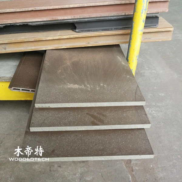 B30014 Plastic Wood 4x8 Sheets Provide Wide Thin Boards for Large Outdoor Display and Surface Applications