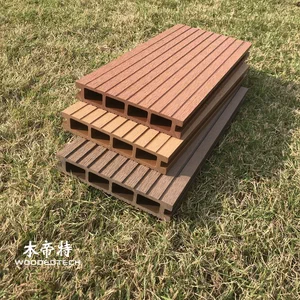 D14025-3 Square Hole Double Sided Grooved WPC Board Factory Producing Outdoor Decking Boards With Good Slip Resistance