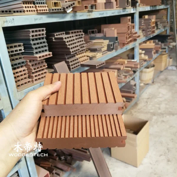 WPC عرشه جامد D14532S: جایگزین با قدرت بالا برای پروفیل های توخالی